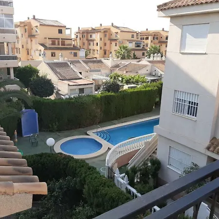 Residencia Alhambra Cisnes Apartment