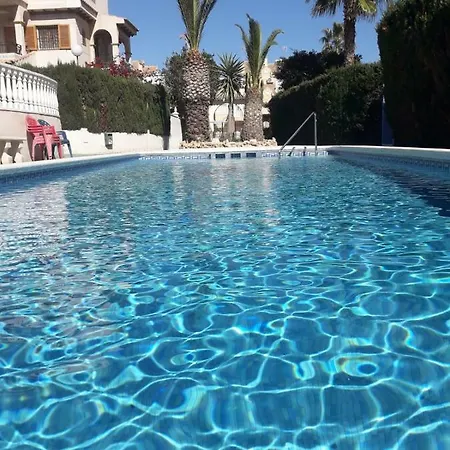 Residencia Alhambra Cisnes Apartamento Torrevieja