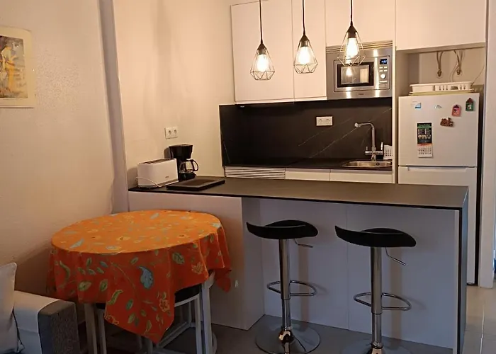 Residencia Alhambra Cisnes شقة