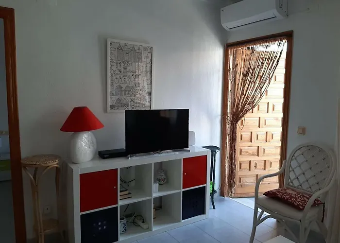 Residencia Alhambra Cisnes Apartment *