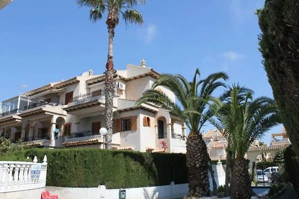 Residencia Alhambra Cisnes *